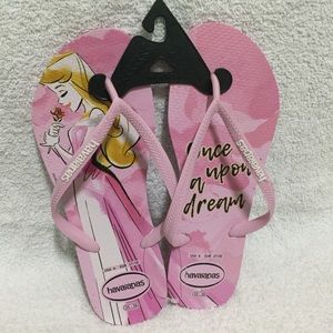 LIMITED! Havaianas Sleeping Beauty Disney Aurora